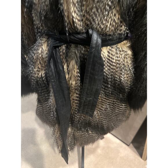 ⭐️ Women’s Donna Vinci Brown / Black / Cream Faux Fur Coat Size S/M Old Money - Picture 3 of 6